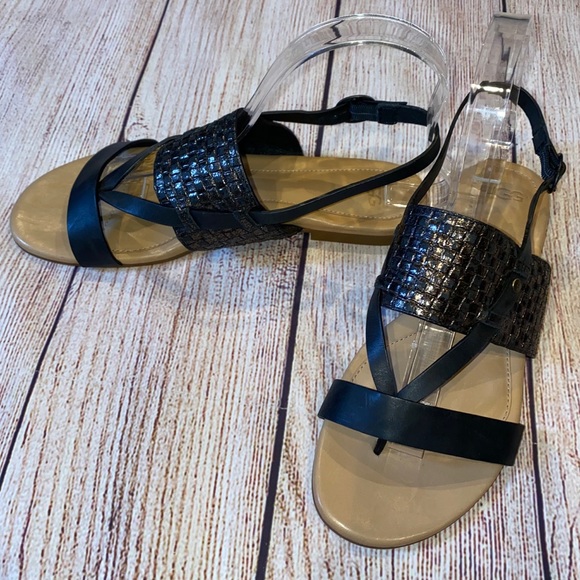 UGG Black and Tan Women's Sandals - Picture 2 of 12